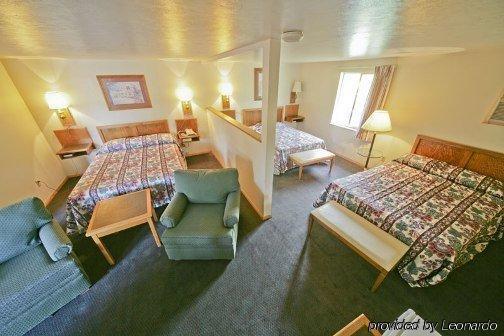 Rainbow Lodge And Inn Colorado Springs Room photo