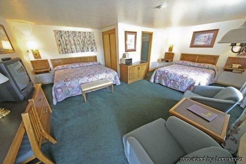 Rainbow Lodge And Inn Colorado Springs Room photo